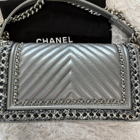 Chanel Silver Medium Boy Chain around bag - Picture 2 of 15